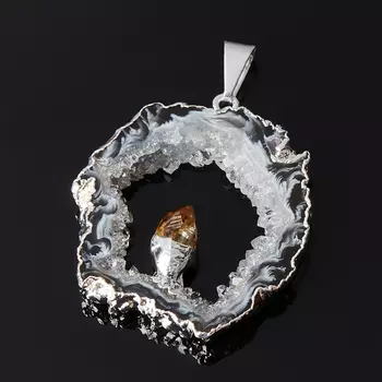Кулон агат серый (биж. сплав) срез с кристаллом цитрина 4,5-5,5 см