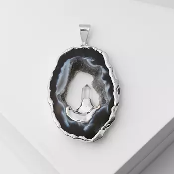 Кулон агат серый (биж. сплав) срез с кристаллом горного хрусталя 4-6 см