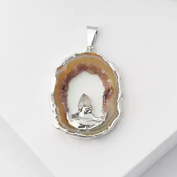 Кулон агат серый (биж. сплав) срез с кристаллом горного хрусталя 4-6 см