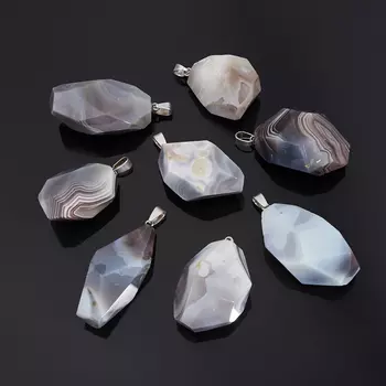 Кулон агат серый огранка (биж. сплав) 4-5 см