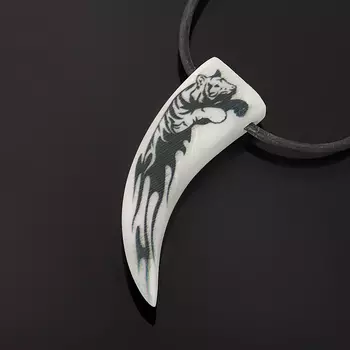 Кулон ангидрит клык 5,5 см