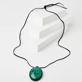 Кулон малахит (кожа натуральная) овал