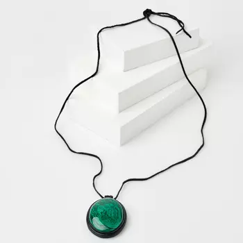 Кулон малахит (кожа натуральная) овал