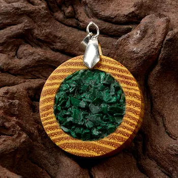 Кулон малахит круг (дерево)