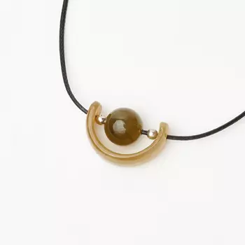 Кулон нефрит (биж. сплав, текстиль) 2 см