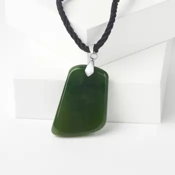 Кулон нефрит зеленый (биж. сплав) 5 см
