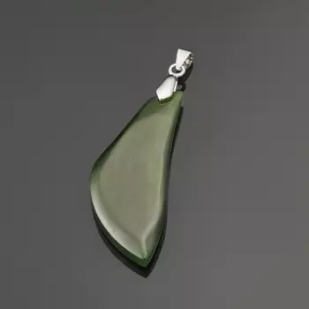 Кулон нефрит зеленый (биж. сплав) 6,5 см