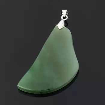 Кулон нефрит зеленый (биж. сплав) 7 см