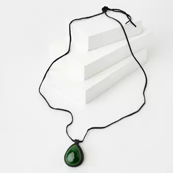 Кулон нефрит зеленый (кожа натуральная) капля