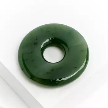 Кулон нефрит зеленый круг 4 см