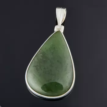 Кулон нефрит зеленый (серебро 925 пр.) капля
