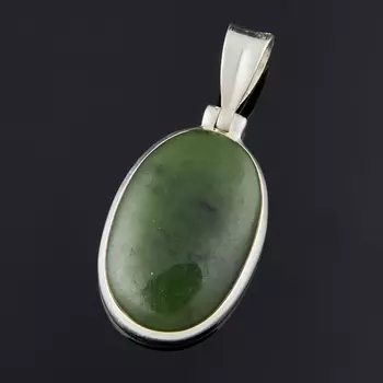 Кулон нефрит зеленый (серебро 925 пр.) овал