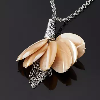 Кулон перламутр бежевый (биж. сплав)