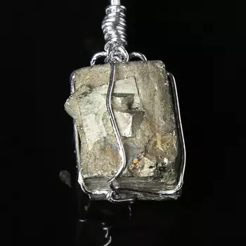 Кулон пирит (биж. сплав, кожа натур.) кристалл 3,5-4,5 см