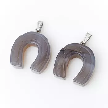 Кулон подкова агат серый (биж. сплав) 4-4,5 см
