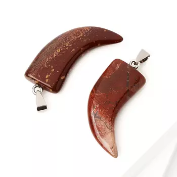 Кулон яшма красная (биж. сплав) клык 5 см