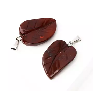 Кулон яшма красная лист (биж. сплав) 3 см