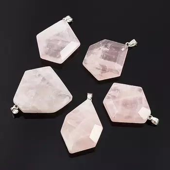 Кулон розовый кварц (биж. сплав) огранка 4,5-5 см