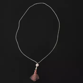 Кулон розовый кварц (биж. сплав, сталь, текстиль)