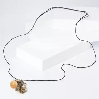 Кулон селенит (биж. сплав, бронза, текстиль)