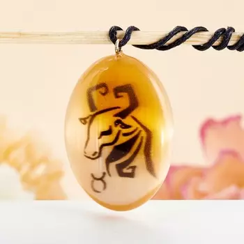 Кулон селенит Телец (биж. сплав) 3,5 см