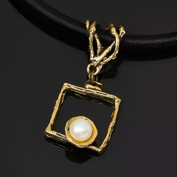 Кулон жемчуг белый (биж. сплав, бронза, текстиль)