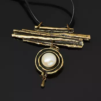 Кулон жемчуг белый (бронза, кожа иск.)