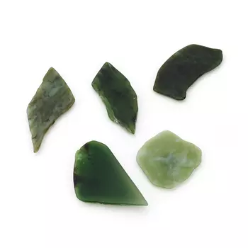 Магнит нефрит зеленый 3-5 см