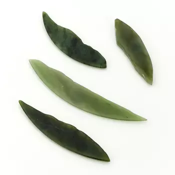 Магнит нефрит зеленый 7-11 см