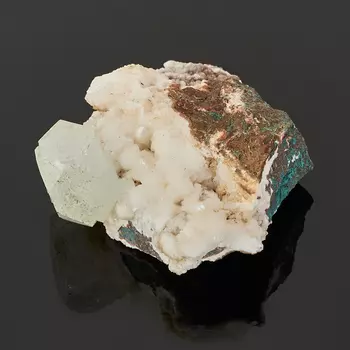 Образец апофиллит S (4-7 см)