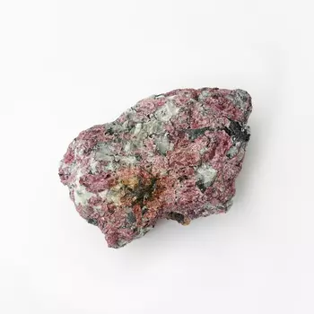 Образец эвдиалит S (4-7 см)