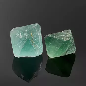 Образец флюорит зеленый S (4-7 см)