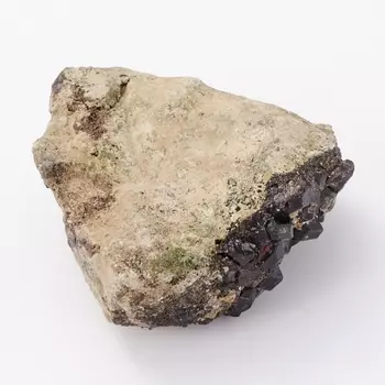 Образец гранат меланит S