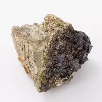 Образец гранат меланит S