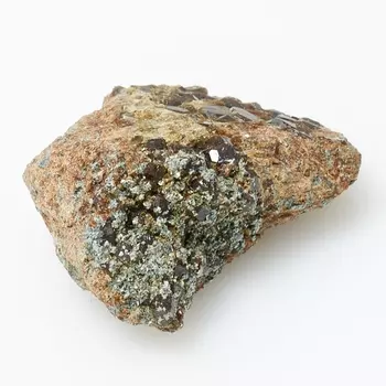 Образец гранат метасоматический XS