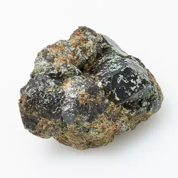 Образец гранат метасоматический XS