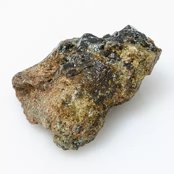 Образец гранат метасоматический XS