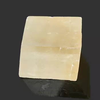 Образец оптический кальцит желтый S (4-7 см)