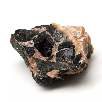 Образец шпинель черная (в породе) S (4-7 см)