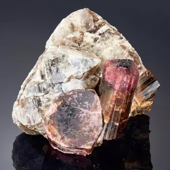 Образец турмалин полихромный с кварцем M