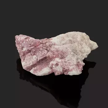 Образец турмалин розовый (рубеллит) (в породе) M (7-12 см)