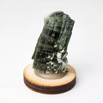 Образец турмалин зеленый (верделит) (на подставке) XS (3-4 см)