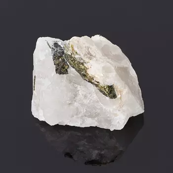 Образец турмалин зеленый (верделит) (в породе) S (4-7 см)