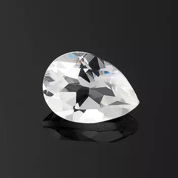 Огранка горный хрусталь груша 7*10 мм