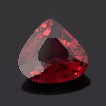 Огранка гранат родолит сердце 8,5*9 мм