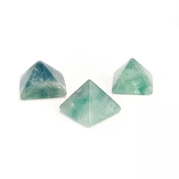 Пирамида флюорит зеленый 3,5-4 см