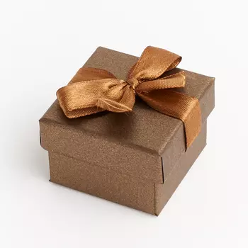 Подарочная упаковка (картон, текстиль) под кольцо/серьги (коробка) (коричневый) 40х40х30 мм