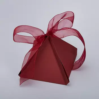 Подарочная упаковка универсальная 100х100х80 мм