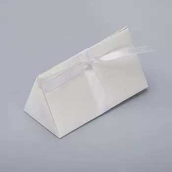 Подарочная упаковка универсальная 130х70х65 мм