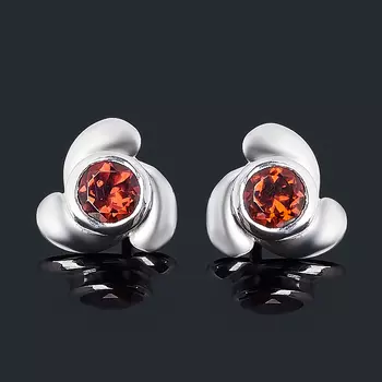 Серьги гранат альмандин (серебро 925 пр.) пуссеты огранка